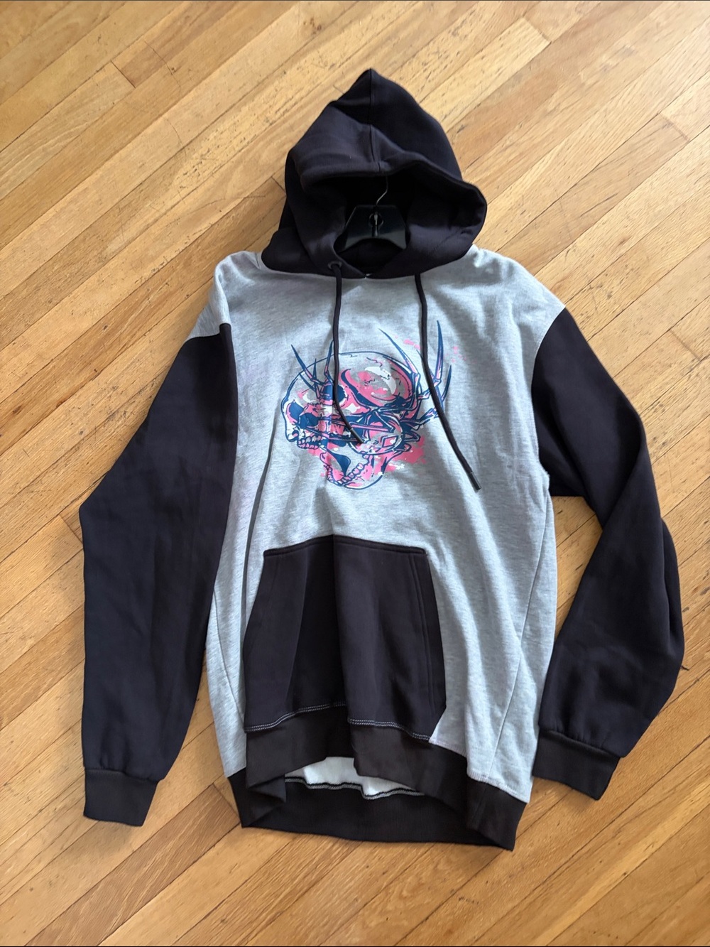 Men's Two-Tone Black & Gray Graphic Hooded Sweatshirt